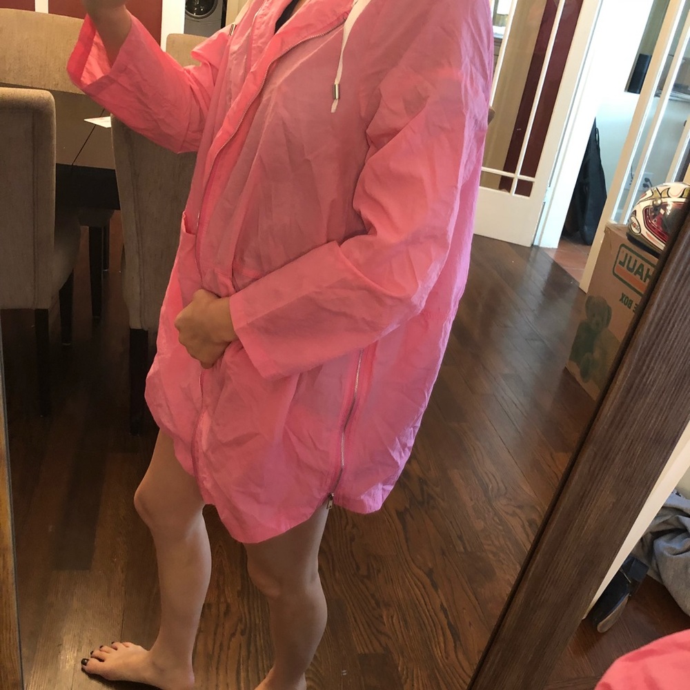 Pink windbreaker - Picture 3 of 3